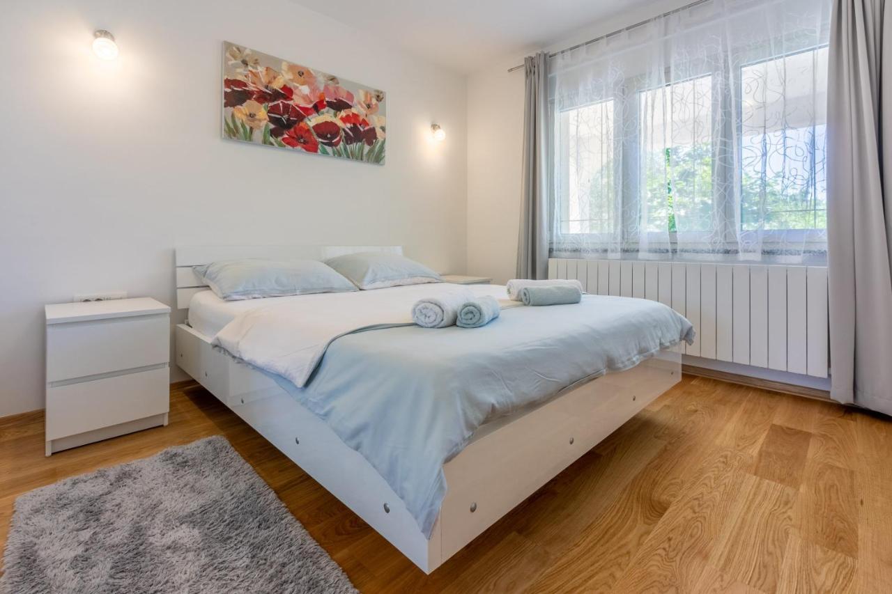Apartment Olive Selce Zewnętrze zdjęcie