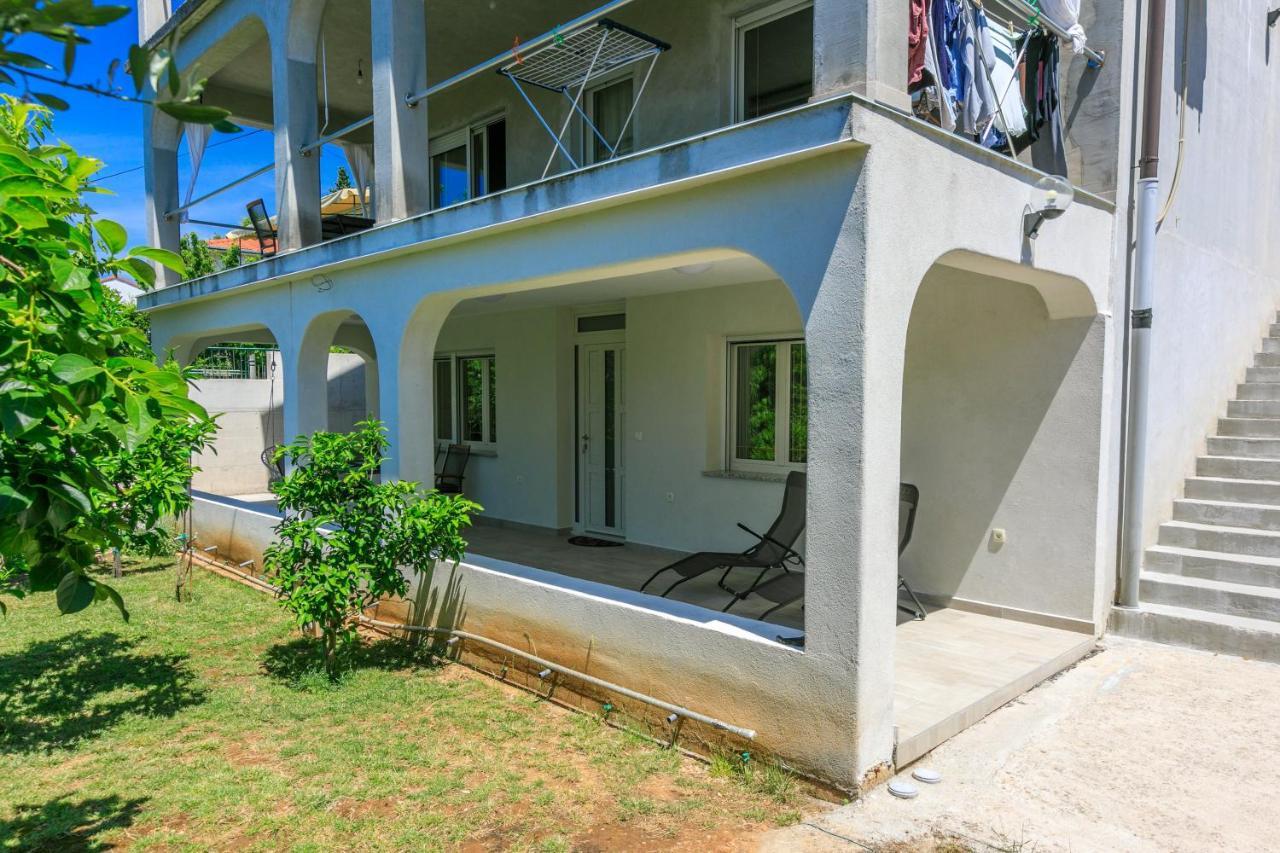 Apartment Olive Selce Zewnętrze zdjęcie