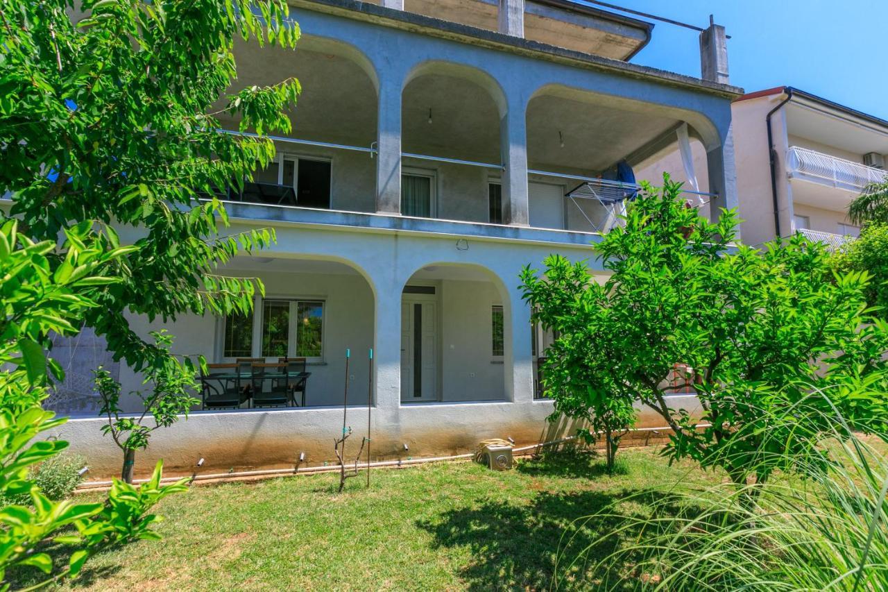 Apartment Olive Selce Zewnętrze zdjęcie